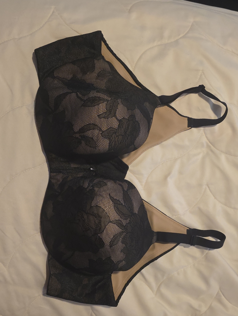 Cacique Black Lace Underwire Bra with Nude Lining Backsmoothing 42D - Picture 1 of 4
